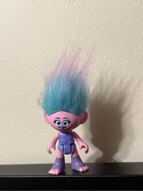 💙5/$22- DreamWorks Trolls Poppy Mini Figure Blue Purple Hair Disguised Toy